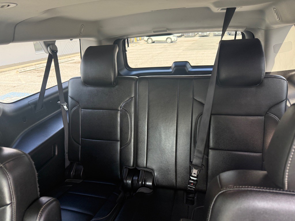 2019 Chevrolet Suburban Image 15