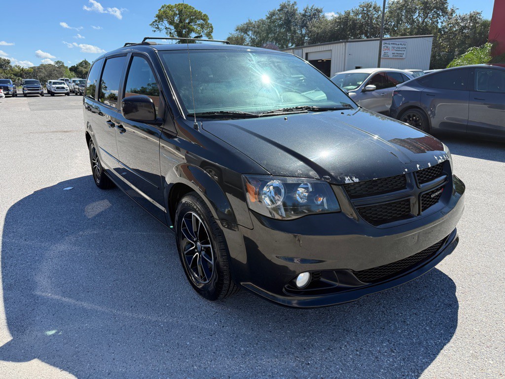 2016 Dodge Grand Caravan Image 2