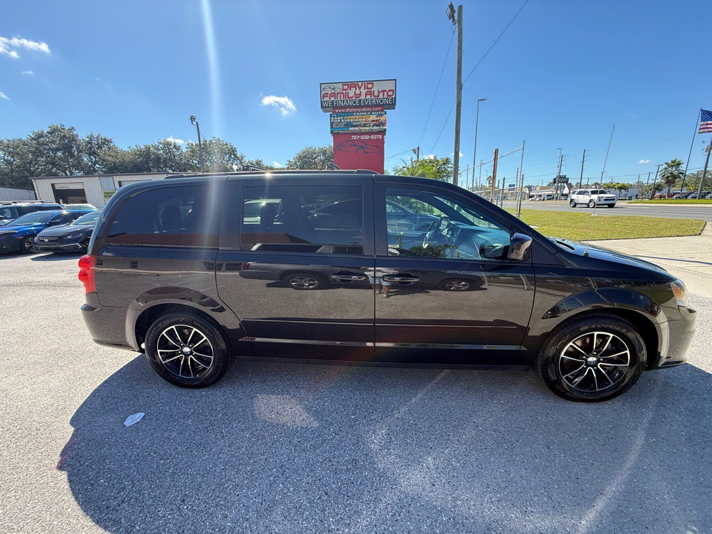 2016 Dodge Grand Caravan Image 3