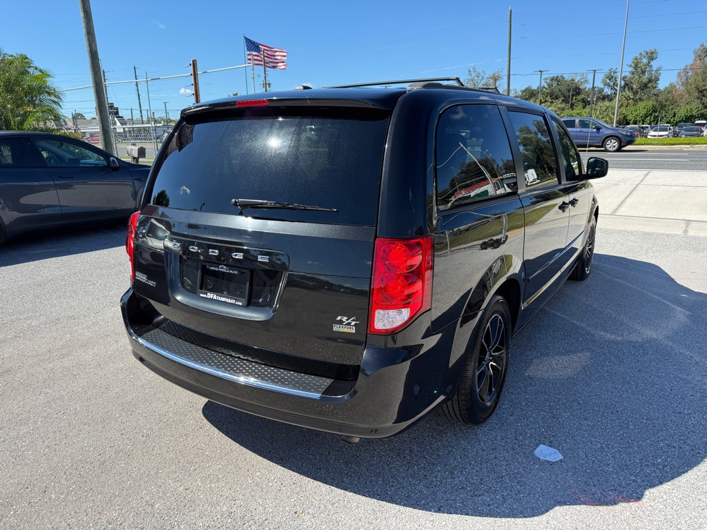 2016 Dodge Grand Caravan Image 4