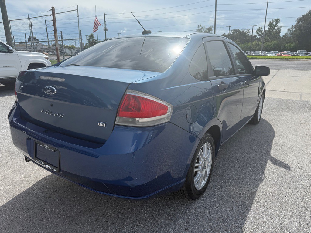 2008 Ford Focus Image 4