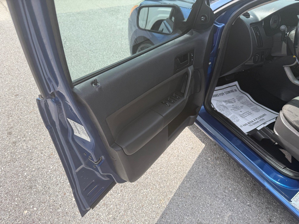 2008 Ford Focus Image 12