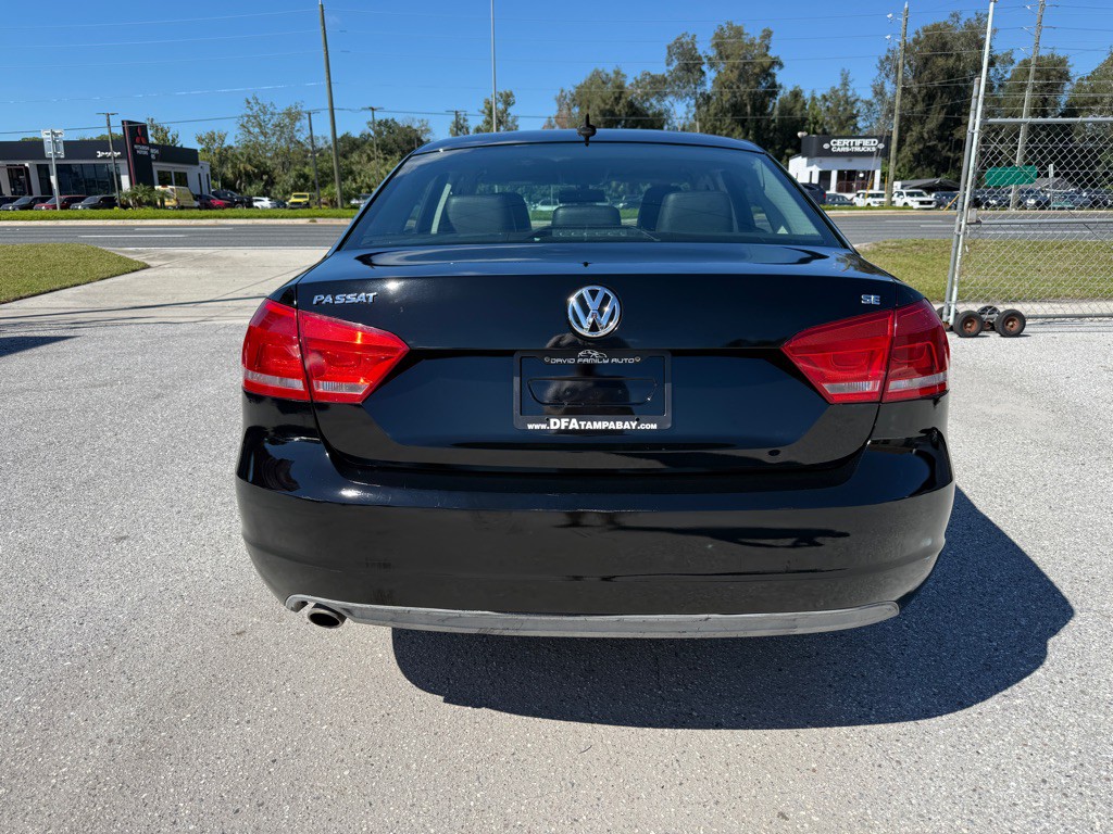 2012 Volkswagen Passat Image 5