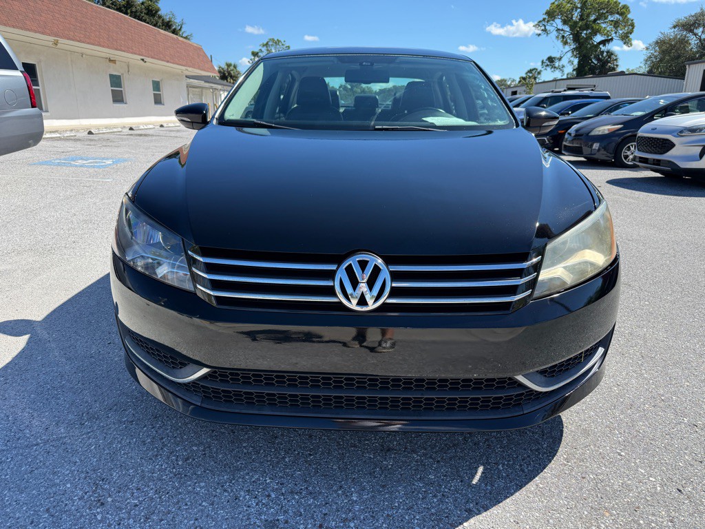 2012 Volkswagen Passat Image 9