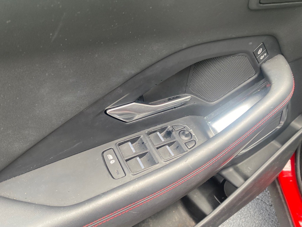 2018 Jaguar E-pace Image 9