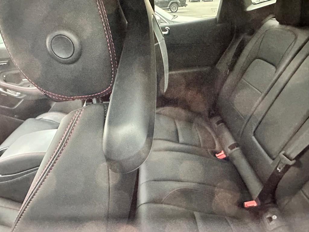 2018 Jaguar E-pace Image 18