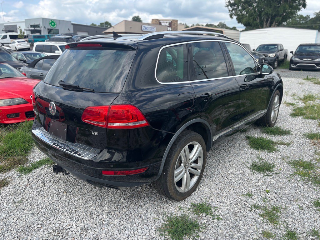 2013 Volkswagen Touareg Image 4