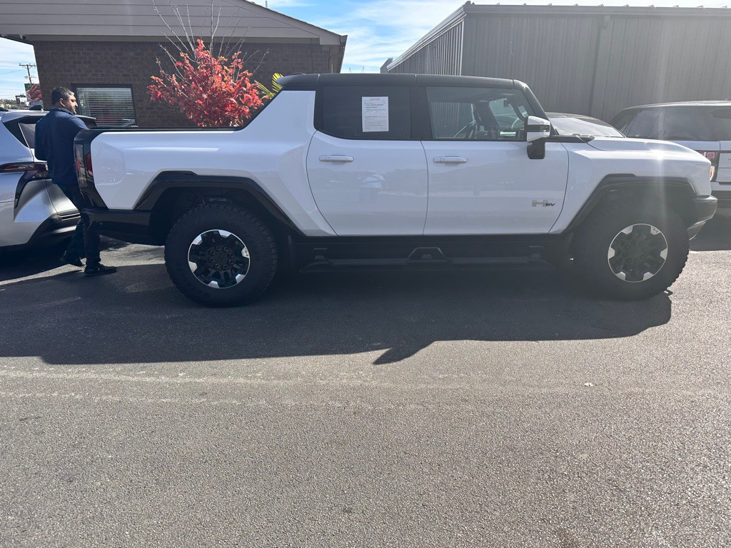 2023 GMC Hummer Pickup Image 3