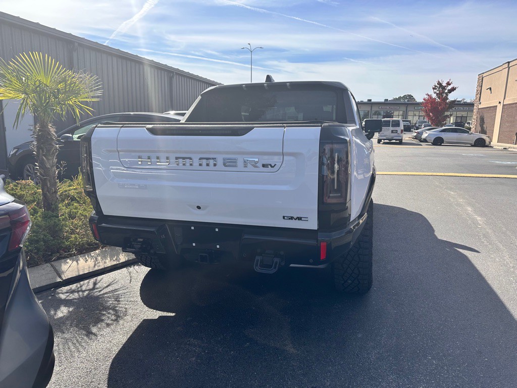 2023 GMC Hummer Pickup Image 6