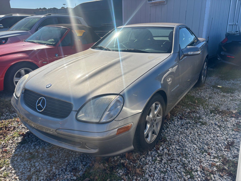 2004 Mercedes-Benz SLK-Class Image 1