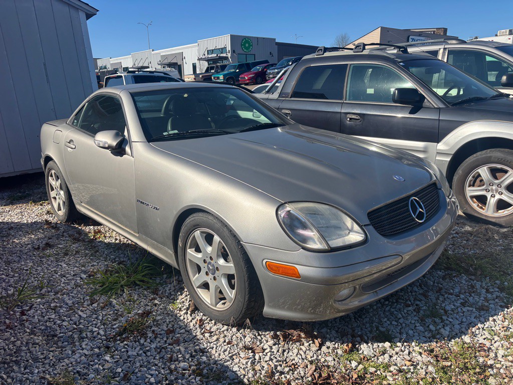 2004 Mercedes-Benz SLK-Class Image 3