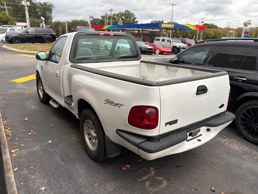 2003 Ford F-150 Image 6