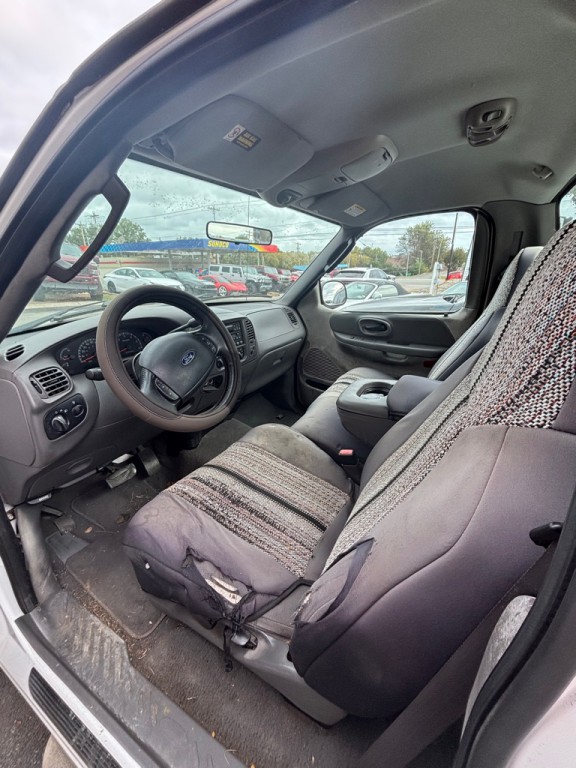2003 Ford F-150 Image 10