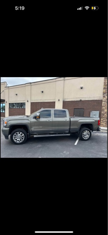 2018 GMC Sierra 2500 Image 2