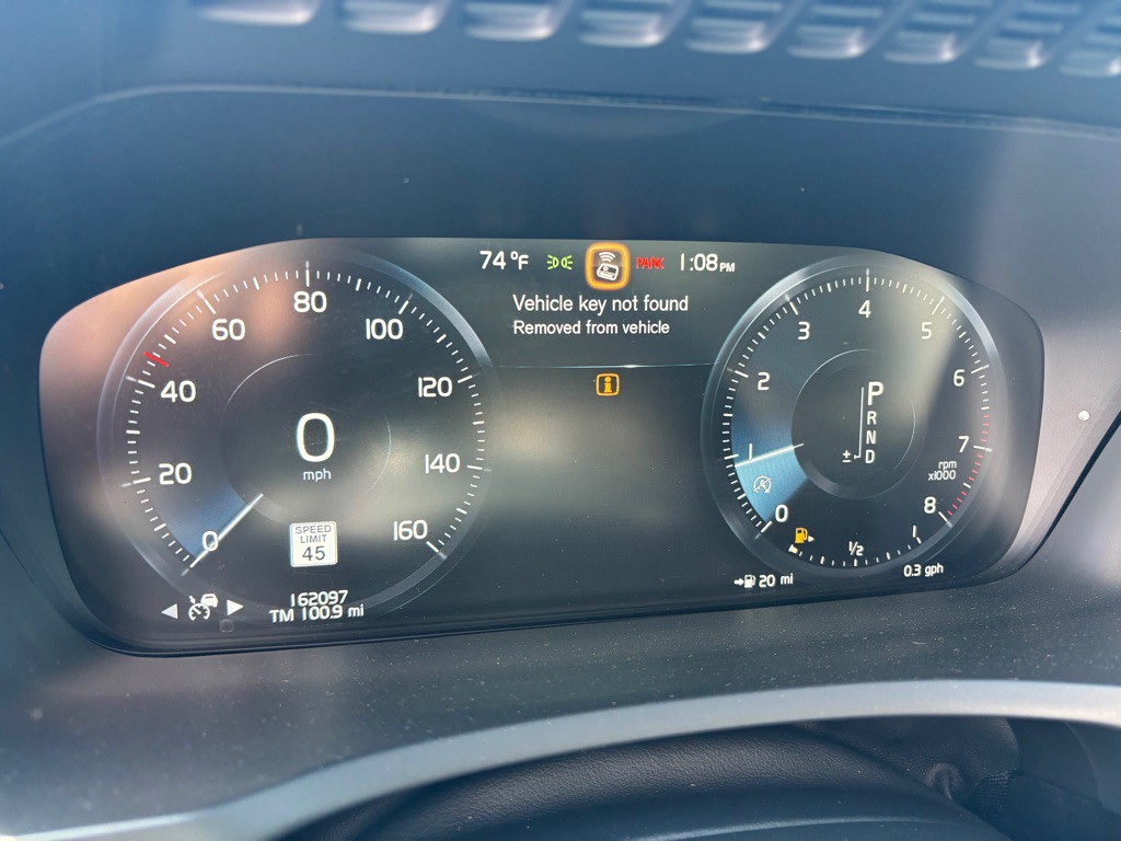 2016 Volvo XC90 Image 6