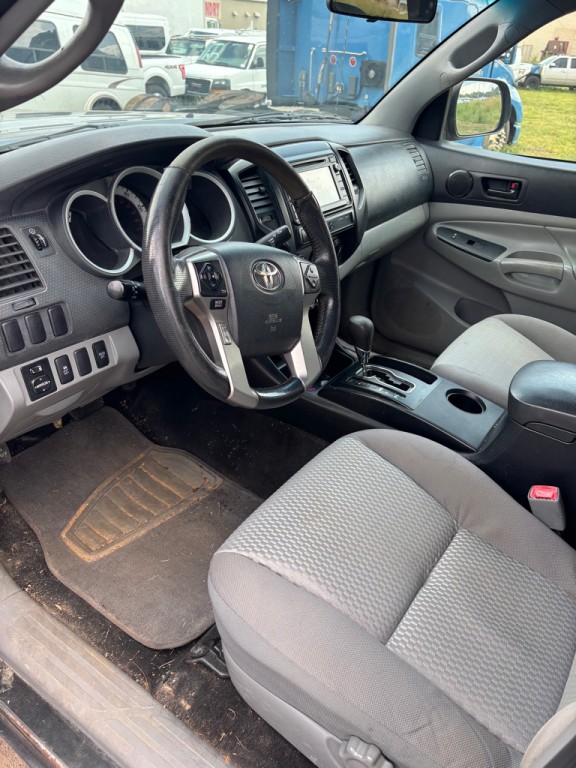 2014 Toyota Tacoma Image 5