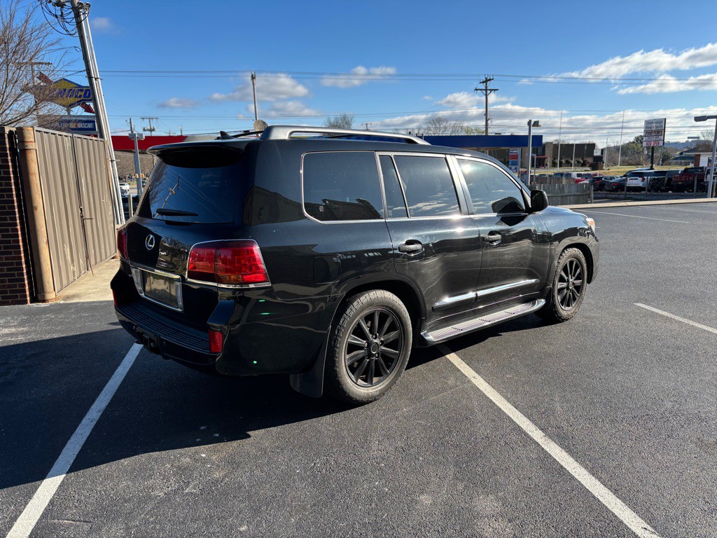 2011 Lexus LX 570 Image 3