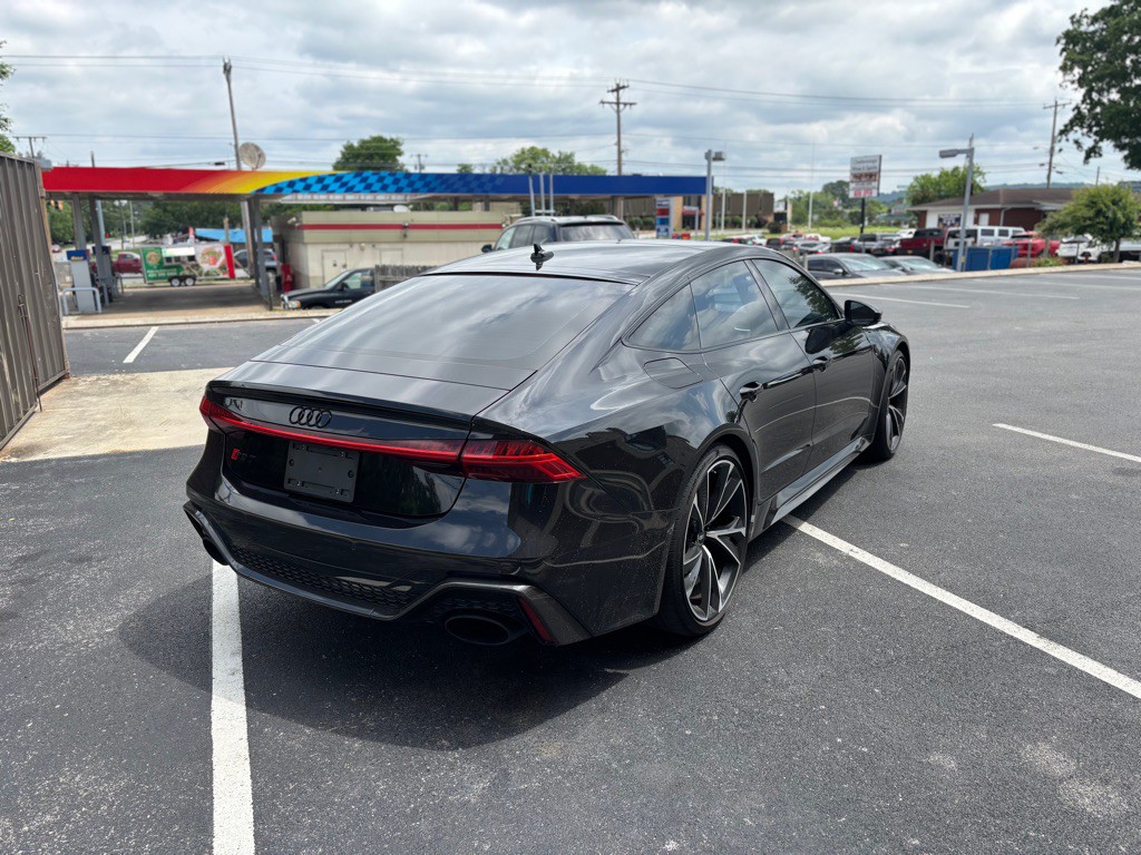 2021 Audi RS7 Image 4