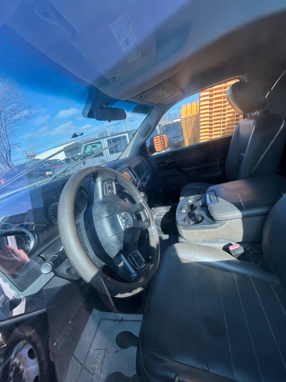 2016 RAM 3500 Image 3