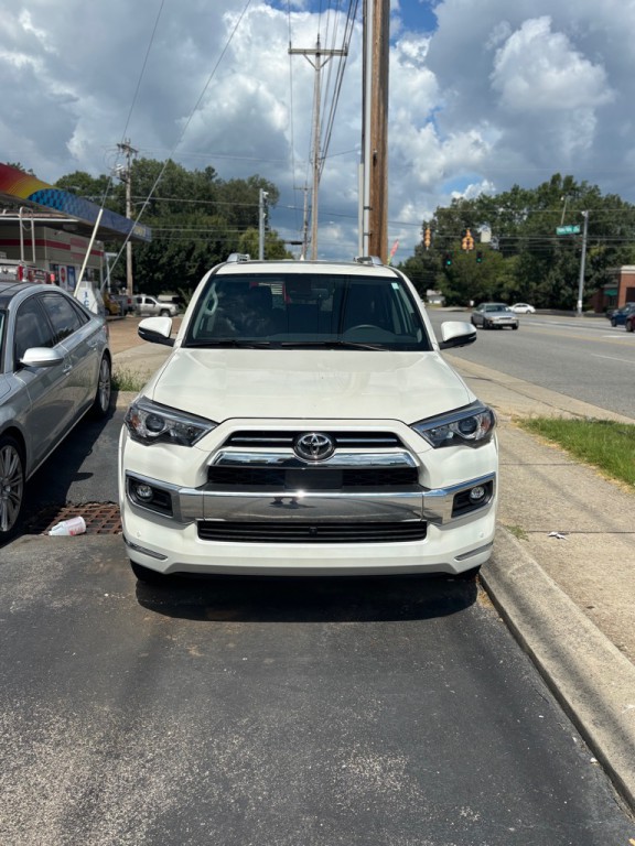 2023 Toyota 4Runner Image 2