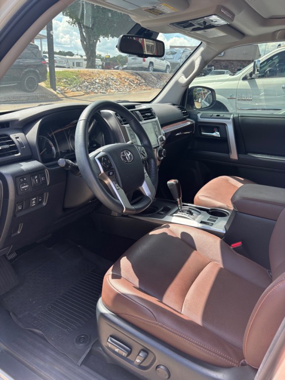 2023 Toyota 4Runner Image 6