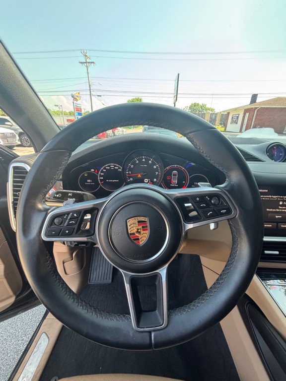 2022 Porsche Cayenne Image 8