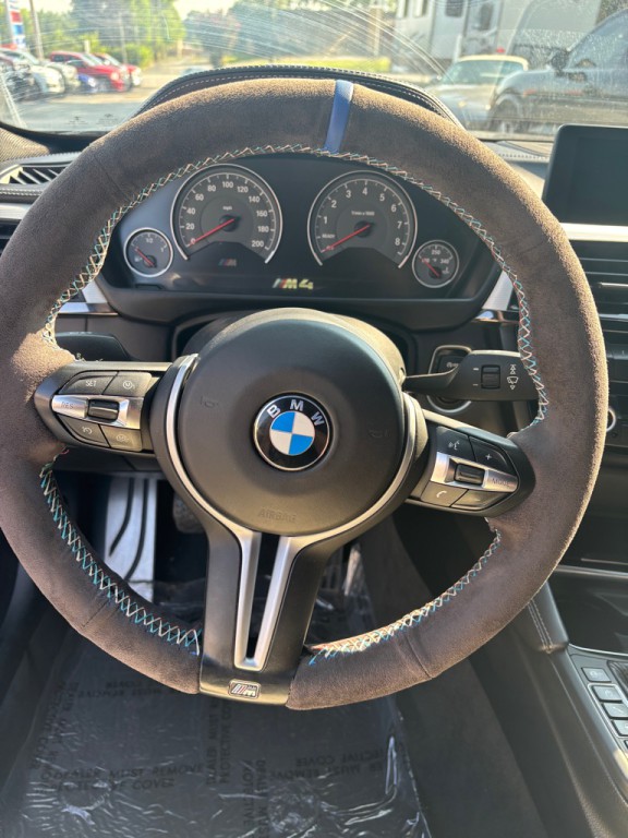 2015 BMW M4 Image 5
