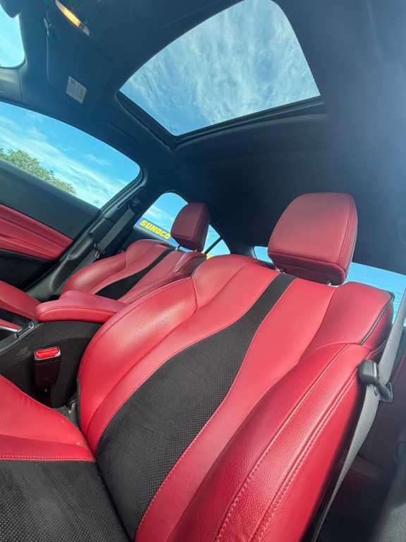 2022 Acura ILX Image 9