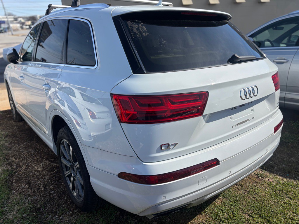 2017 Audi Q7 Image 6