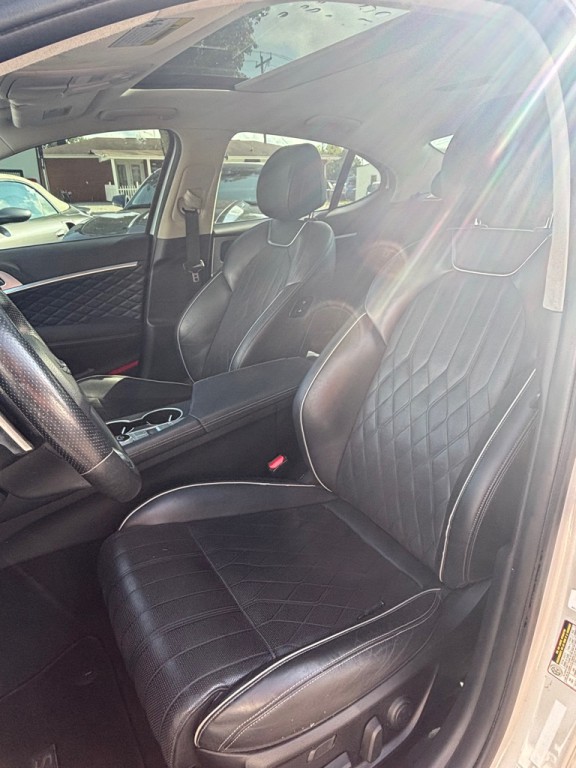 2019 Genesis G70 Image 7