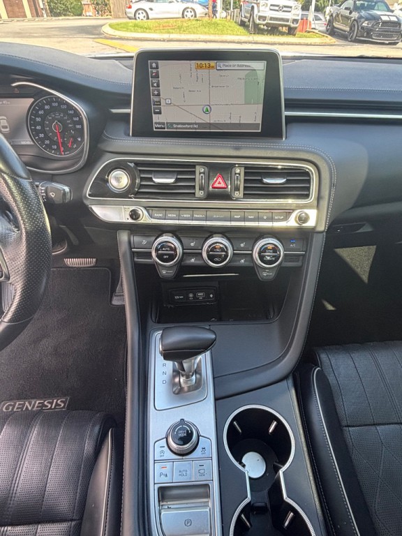 2019 Genesis G70 Image 10
