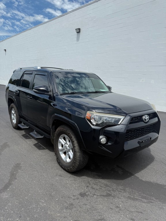 2016 Toyota 4Runner Image 3