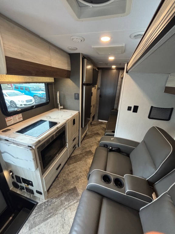 2020 Mercedes-Benz Sprinter Image 12
