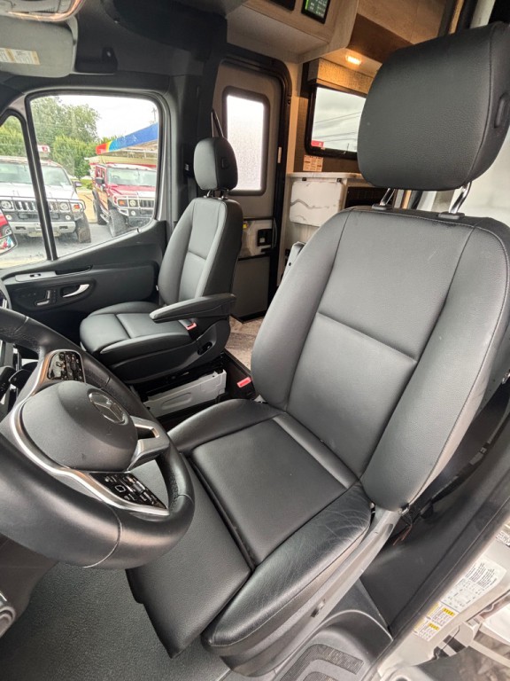 2020 Mercedes-Benz Sprinter Image 4