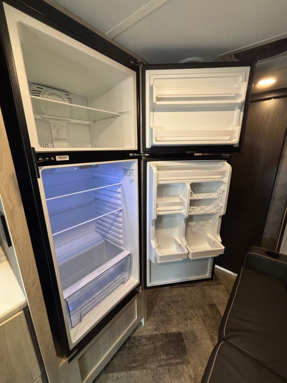 2020 Mercedes-Benz Sprinter Image 8