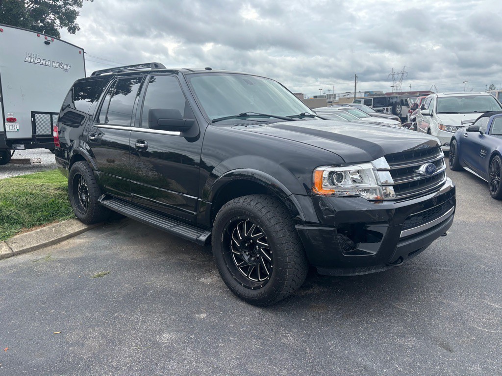 2017 Ford Expedition Image 1