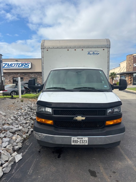 2019 Chevrolet Express Image 3