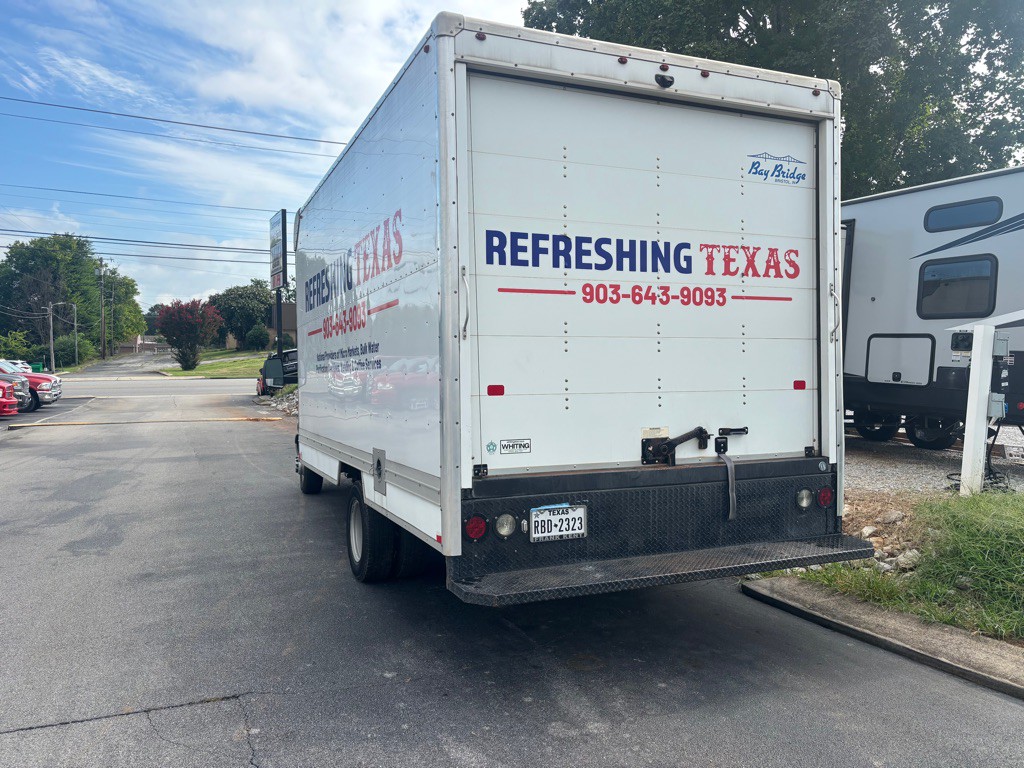2019 Chevrolet Express Image 4