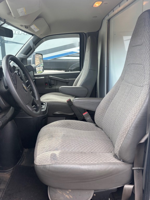 2019 Chevrolet Express Image 7