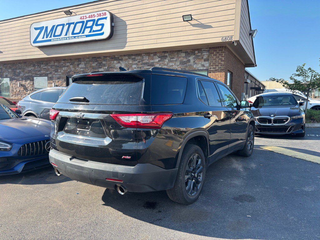 2021 Chevrolet Traverse Image 2