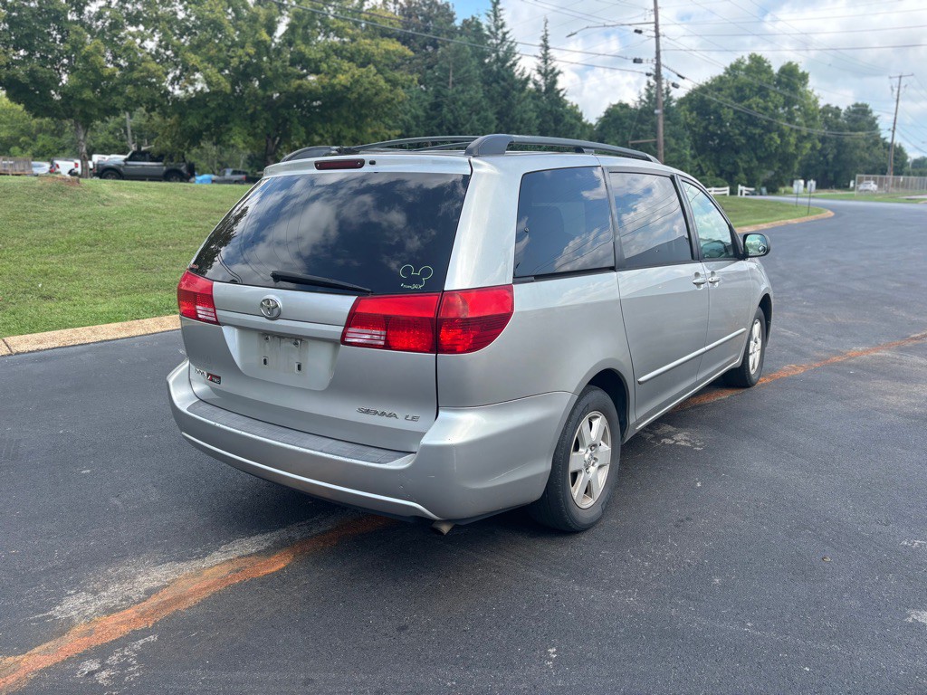 2004 Toyota Sienna Image 4