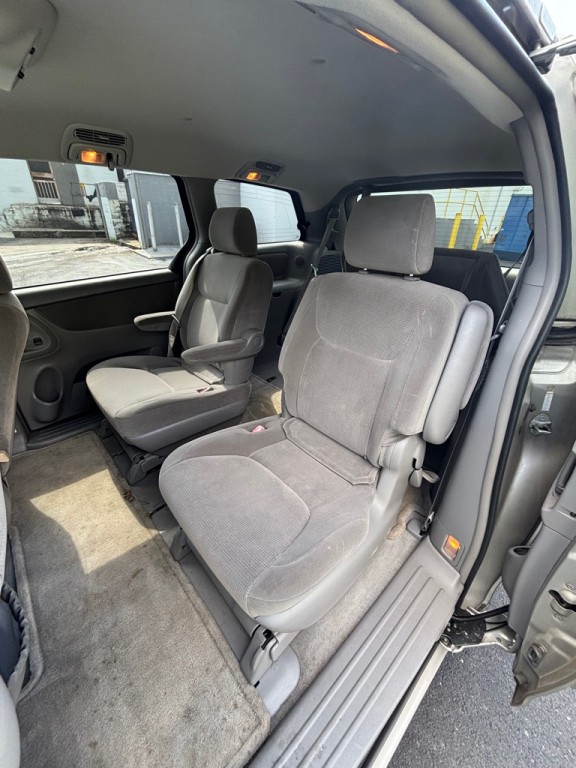 2004 Toyota Sienna Image 9