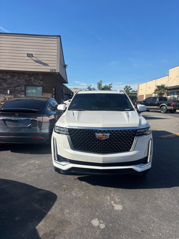 2021 Cadillac Escalade Image 2