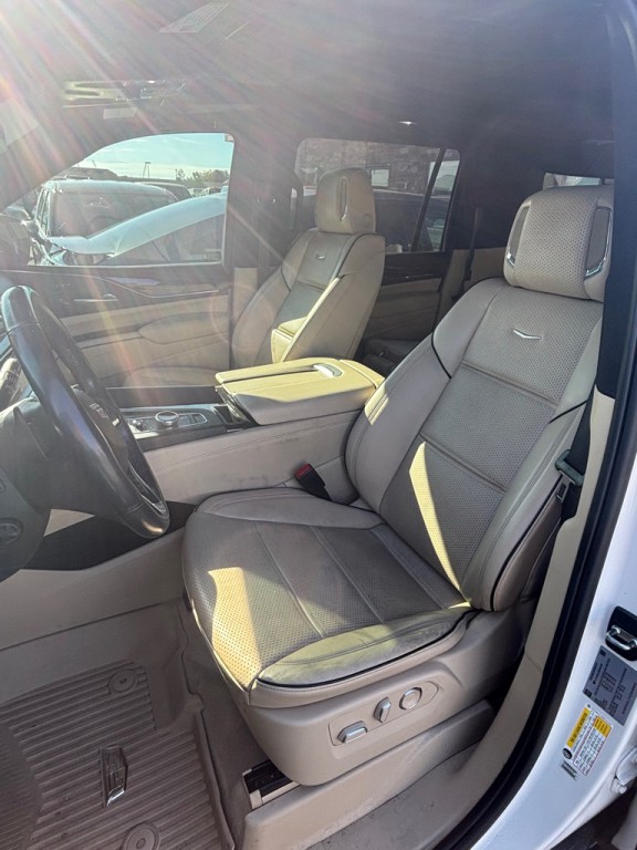 2021 Cadillac Escalade Image 8