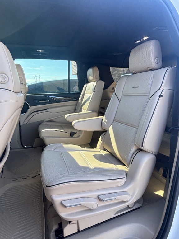 2021 Cadillac Escalade Image 11