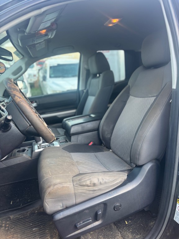 2017 Toyota Tundra Image 6