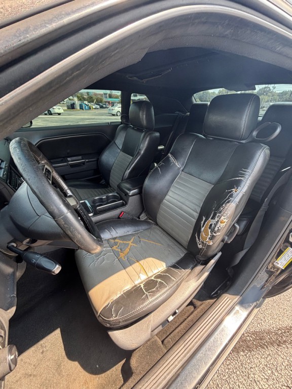 2009 Dodge Challenger Image 6