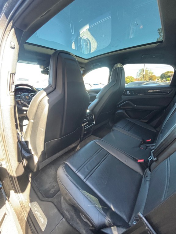 2023 Porsche Cayenne Image 7