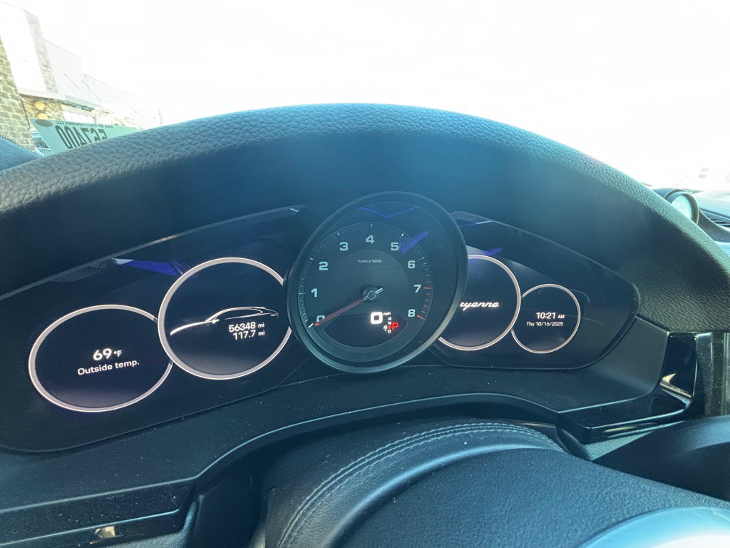 2023 Porsche Cayenne Image 9