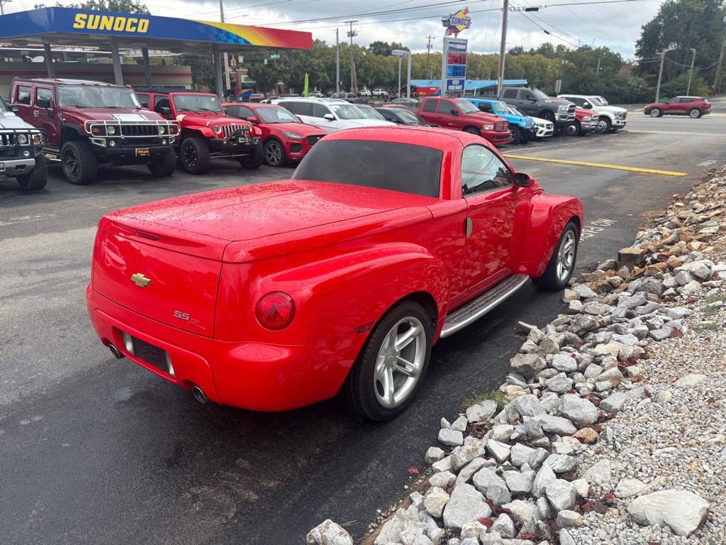 2004 Chevrolet SSR Image 5